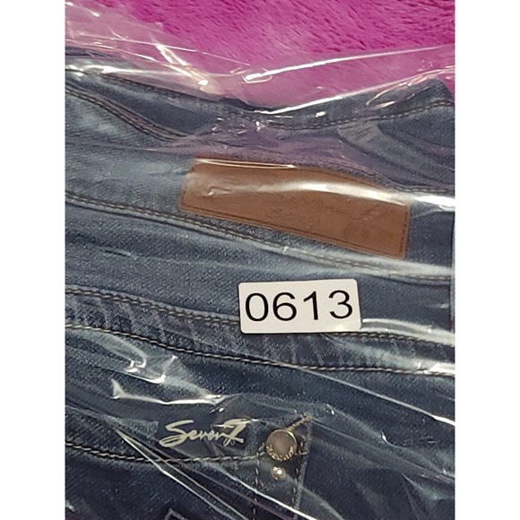Seven7 Jeans Womens Size 10 34x23 Mid Rise Girlfriend Cropped Blue Stretch - Picture 13 of 13